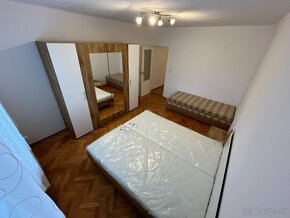 Prenájom 2 - izbového bytu na ulici Dlhé Hony v Trenčíne - 10