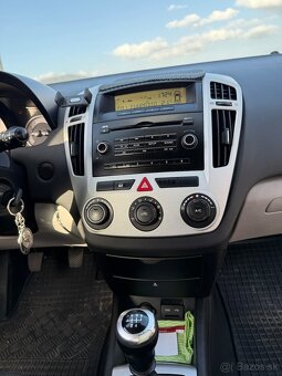 Kia ceed 1.6i - 10