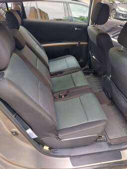 Predam Toyota Corolla Verso - 10