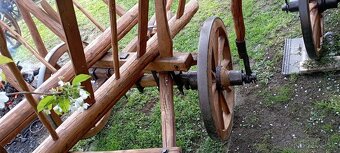 Starý drevený konský voz - rebriňak - 10