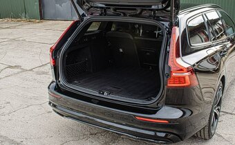 Volvo V60 B4 2.0d mHEV 145kW 2023 automat - 10