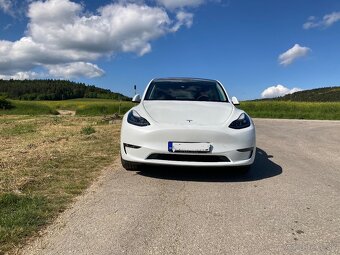 Tesla Model Y 03/2023 DualMotor + ťažné zariadenie - 10