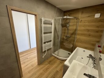 Predám 3 izbový kompet prerobený byt - 10