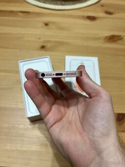 Apple iPhone SE 2016 32GB Rose Gold - 10