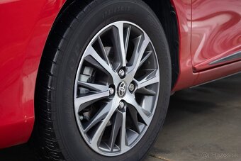 Toyota Yaris 1.5 82 kw EDT Y20 - 10