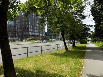 Pekný 3-izbový byt so 6m logiou, Fibichova ul., pri Auparku - 10