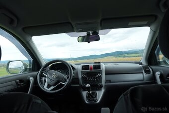 Honda CRV 4x4 Benzin V-tec ročník 2007
- 10