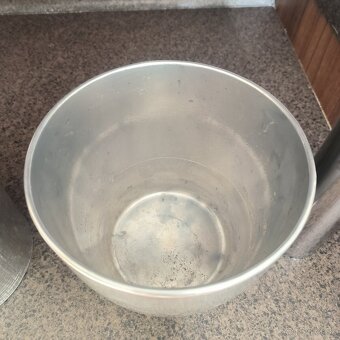 Kvetináče strieborné keramické - 10