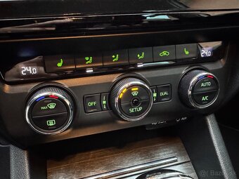 Škoda Octavia Combi SCOUT 2,0 TDI DSG 4x4 135kW Kamera ACC - 10