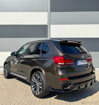 BMW X5 M50D - 10