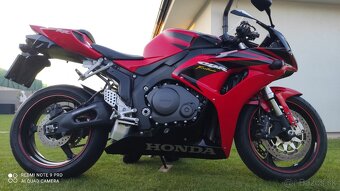 Honda CBR 1000RR Fireblade - 10