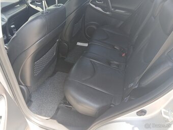 Predam Toyota Rav 4 2,2 diesel 100 kw rok 2006 - 10
