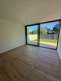 Dom pri Vajnorských jazerách – bývanie ako z dovolenky 🌊✨ - 10