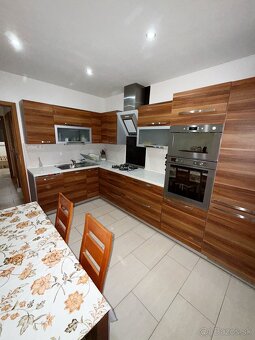 Predam 3 izbový byt - 10