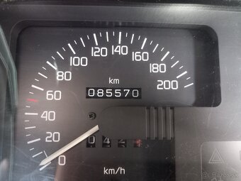 Renault 19 1.4 - 10