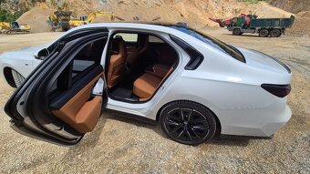 BMW rad 7 740d mHEV xDrive A/T v záruke - 10