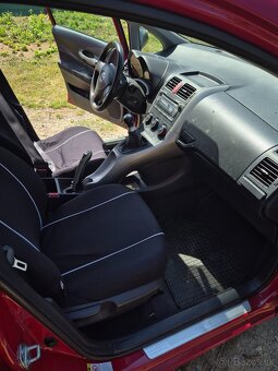 Toyota Auris 1.4 Benzín 71kw R.V.2008 - 10
