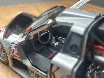 Mercedes-Benz CLK GTR 1:18 Maisto - 10