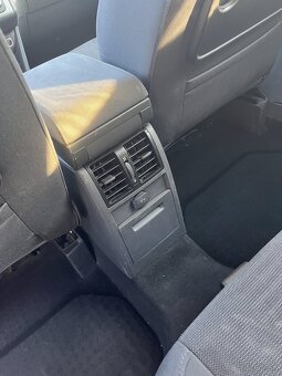 Volkswagen Touran 2008 - 10