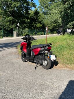 Skúter Yamaha RayZr 125 - 10