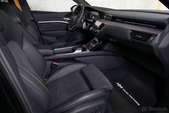 Audi e-tron 55 300kW S-line Black Edition B&O Matrix ACC - 10
