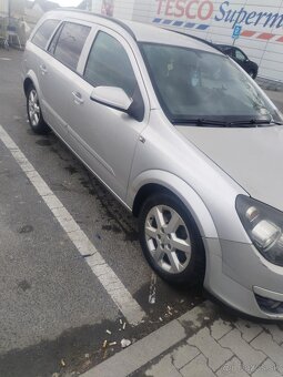 Opel Astra H 1.9 CDTI - 10