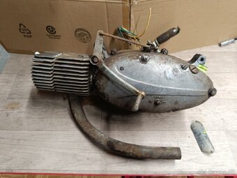 Motor Jawa pionier 05 + orig. Štítok DE - 10