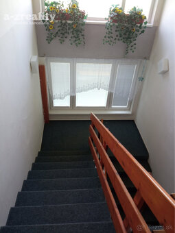 Ponúkame na predaj pekný penzión v Patinciach - 10