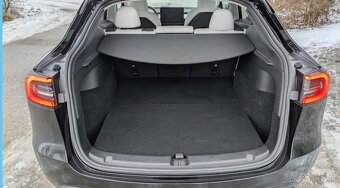 Tesla model Y Dual M - Long Range - 10