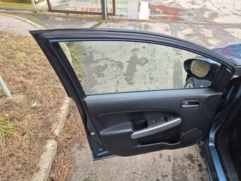 Mazda 2 1.5 MZR TE A/T - 10