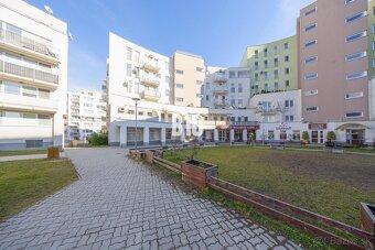 Priestranný 2-izbový byt s veľkou terasou na Kresánkovej uli - 10