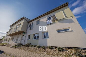 Priestranný 3 izbový byt s veľkou terasou vo Vysokej pri Mor - 10