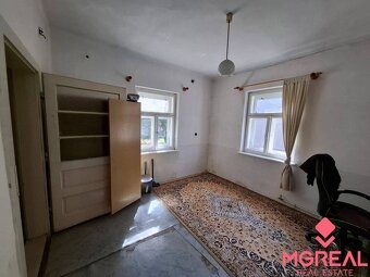 Rodinný dom s veľkým pozemkom - Kamanová - 10