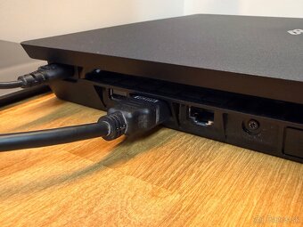 Playstation 4 Slim 500GB - 10