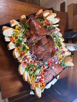 Catering, svadba, oslava, firemné akcie, pečené prasiatko - 10