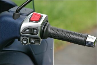 Piaggio MP3 300ie HYBRID - vodičak “B” - 10