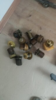 Súčiastky na staré typy Škoda 100, 105,120 - 10