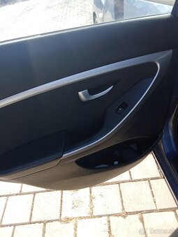 Predam,vymenim hyundai i30 combi - 10