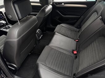 Volkswagen Passat Variant 2.0 TDI Elegance 4Motion DSG - 10
