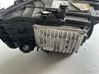 Pravé predné svetlo na Mercedes benz C klasse - 10
