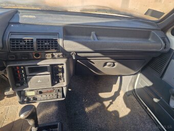Peugeot 205 GRD - 10