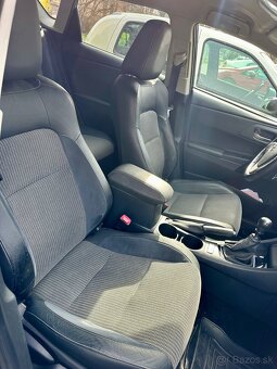 Toyota auris 1.6 valvematic, výbava executive - 10