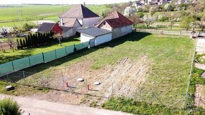 APEX reality stavebný pozemok na dvojdom v Orešanoch, 951 m2 - 10