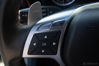 Mercedes-Benz A 45 AMG - 10