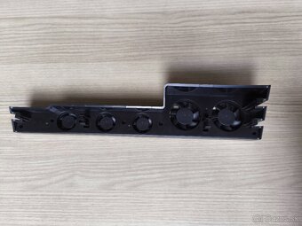 Aktívny chladič PS4 Pro - 5x ventilátor, Automatický režim - 10