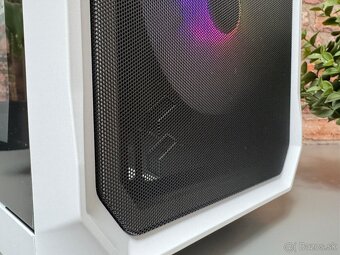 i7 13700K\32GB\RTX 4070Ti\SSD\1000W Zdroj - 10