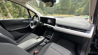BMW 218d Active Tourer 110kW/150PS AUTOMAT, LED,NAVI,ŤAŽNÉ - 10