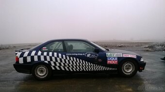 BMW 320 i rok 1993 - 10