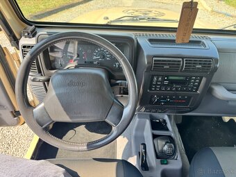 Jeep Wrangler 2.5 - 10