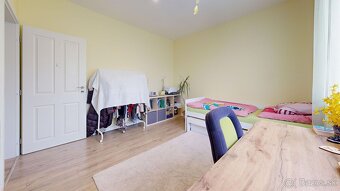 Na predaj priestranný rodinný dom v Slovenskej Novej Vsi - 10